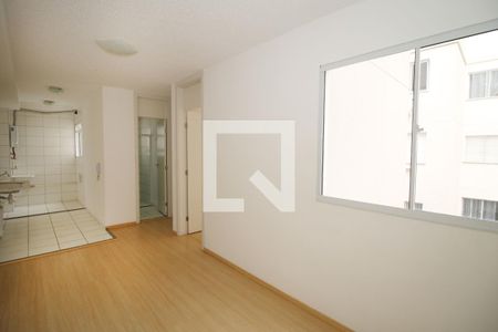 Sala de apartamento para alugar com 2 quartos, 47m² em Manguinhos, Rio de Janeiro