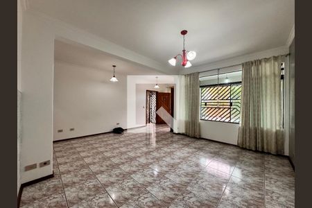 Sala de casa para alugar com 4 quartos, 270m² em Campestre, Santo André