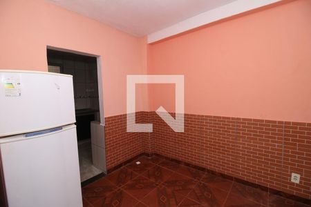 Sala de casa para alugar com 1 quarto, 42m² em Cordovil, Rio de Janeiro