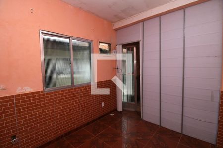 Quarto 1 de casa para alugar com 1 quarto, 42m² em Cordovil, Rio de Janeiro