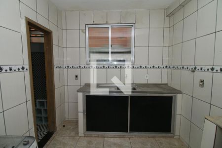 Cozinha de casa para alugar com 1 quarto, 42m² em Cordovil, Rio de Janeiro