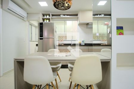 Cozinha de apartamento à venda com 2 quartos, 50m² em Vila Carrão, São Paulo