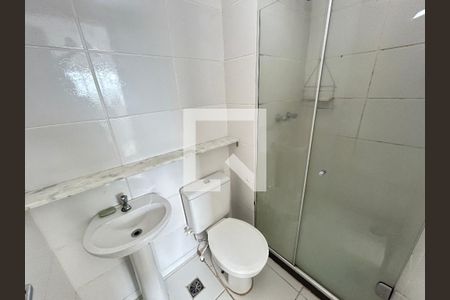 Banheiro da Suíte de apartamento para alugar com 2 quartos, 55m² em Cascadura, Rio de Janeiro