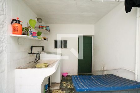 Casa à venda com 252m², 2 quartos e 5 vagas Casa à venda com 252m², 2 quartos e 5 vagasÁrea de Serviço