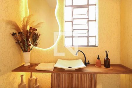 Casa à venda com 252m², 2 quartos e 5 vagas Casa à venda com 252m², 2 quartos e 5 vagasLavabo