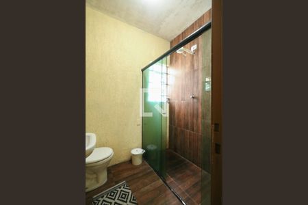 Casa à venda com 252m², 2 quartos e 5 vagas Casa à venda com 252m², 2 quartos e 5 vagasBanheiro da Suíte