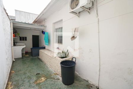 Casa à venda com 252m², 2 quartos e 5 vagas Casa à venda com 252m², 2 quartos e 5 vagasÁrea de Serviço