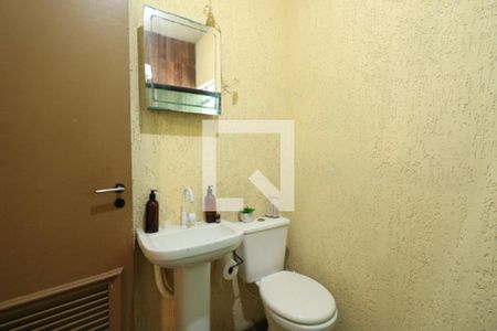 Casa à venda com 252m², 2 quartos e 5 vagas Casa à venda com 252m², 2 quartos e 5 vagasBanheiro da Suíte