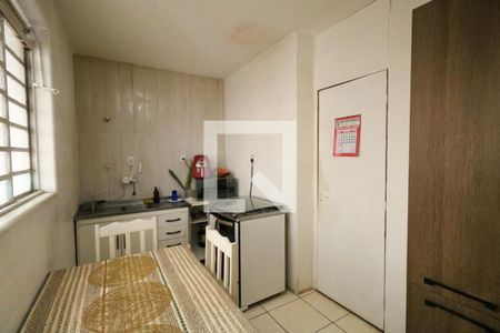 Casa à venda com 252m², 2 quartos e 5 vagas Casa à venda com 252m², 2 quartos e 5 vagasCozinha