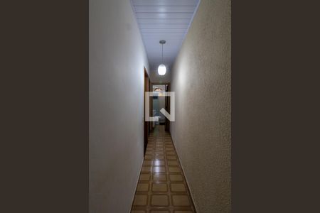 Corredor  de casa para alugar com 2 quartos, 200m² em Vila Ré, São Paulo