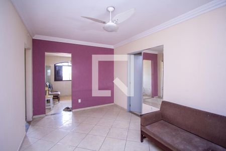 Sala de casa para alugar com 3 quartos, 90m² em Trindade, São Gonçalo