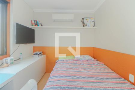 Quarto 1 de apartamento para alugar com 2 quartos, 100m² em Passo da Areia, Porto Alegre