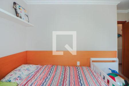 Quarto 1 de apartamento para alugar com 2 quartos, 100m² em Passo da Areia, Porto Alegre