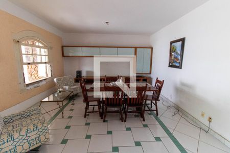 Sala de casa à venda com 3 quartos, 230m² em Piratininga, Niterói