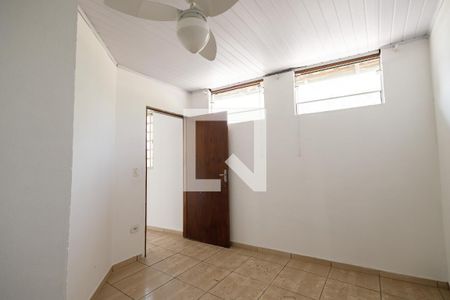 Quarto 1 de casa para alugar com 2 quartos, 62m² em Esplanada Santa Terezinha, Taubaté