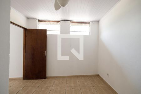 Quarto 1 de casa para alugar com 2 quartos, 62m² em Esplanada Santa Terezinha, Taubaté