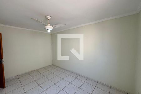 Dormitório 02 de apartamento para alugar com 2 quartos, 65m² em Presidente Medici, Ribeirão Preto