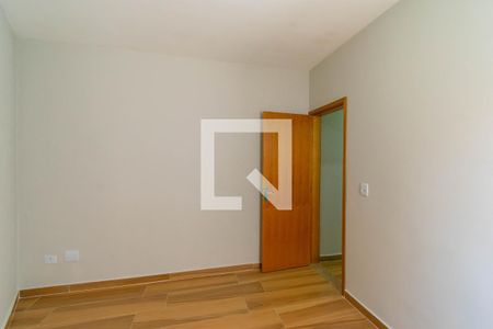 Quarto 1 de apartamento para alugar com 2 quartos, 39m² em Vila Carrão, São Paulo