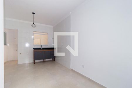 Sala de apartamento para alugar com 2 quartos, 42m² em Parque Sevilha, São Paulo