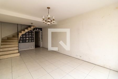 Sala de casa à venda com 6 quartos, 250m² em Vila Marieta, São Paulo