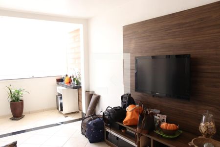 Sala de apartamento para alugar com 2 quartos, 68m² em Vila Alpes, Goiânia