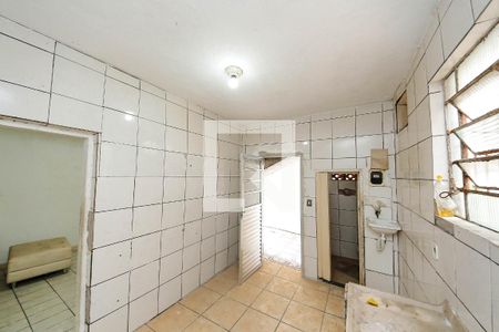 Cozinha de casa para alugar com 1 quarto, 24m² em Jardim Tiete, São Paulo