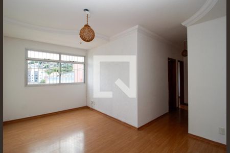 Sala de apartamento à venda com 3 quartos, 70m² em Fernão Dias, Belo Horizonte