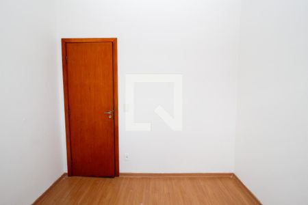 Quarto de apartamento à venda com 3 quartos, 70m² em Fernão Dias, Belo Horizonte