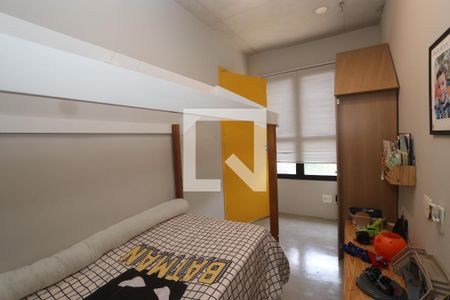 Quarto de apartamento à venda com 2 quartos, 75m² em Vila Suzana, São Paulo