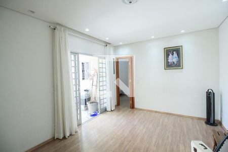 Sala de casa à venda com 3 quartos, 200m² em Vila Prudente, São Paulo