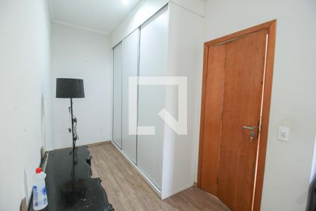 Quarto de casa à venda com 3 quartos, 200m² em Vila Prudente, São Paulo