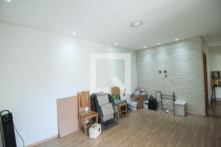 Sala de casa à venda com 3 quartos, 200m² em Vila Prudente, São Paulo