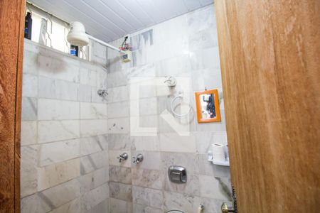 Banheiro de kitnet/studio para alugar com 1 quarto, 27m² em Lourdes, Belo Horizonte