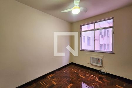 Quarto 1 de apartamento para alugar com 2 quartos, 70m² em Centro, Rio de Janeiro