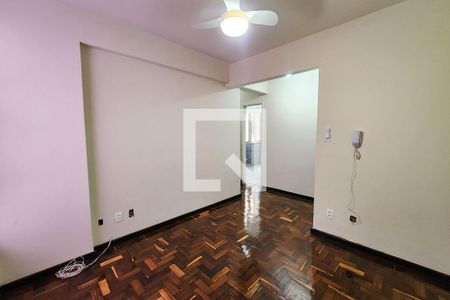 Sala de apartamento para alugar com 2 quartos, 70m² em Centro, Rio de Janeiro