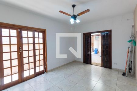 Sala/Cozinha de casa para alugar com 3 quartos, 150m² em Vila Uniao (zona Leste), São Paulo