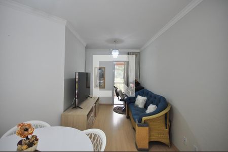 Sala de apartamento à venda com 2 quartos, 57m² em Parque Taboão, Taboão da Serra