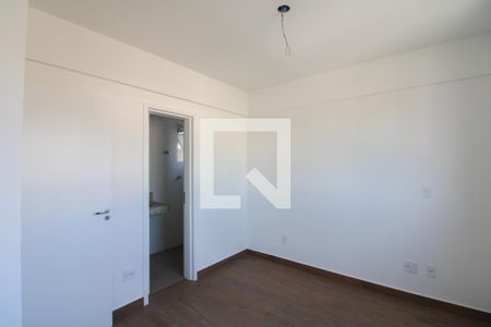 Suíte de apartamento para alugar com 3 quartos, 72m² em Candelária, Belo Horizonte