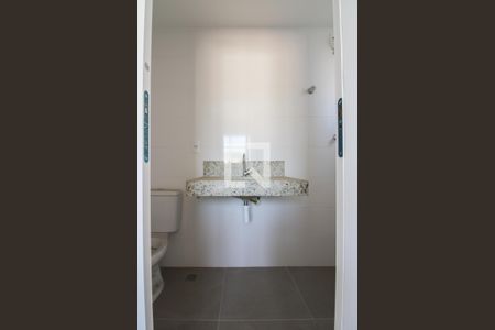 Banheiro da Suíte de apartamento para alugar com 3 quartos, 72m² em Candelária, Belo Horizonte