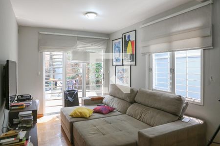 Sala de TV de casa para alugar com 4 quartos, 120m² em Vila Anglo Brasileira, São Paulo