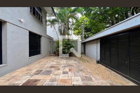 Garagem de casa para alugar com 4 quartos, 650m² em Jardim Paulista, São Paulo