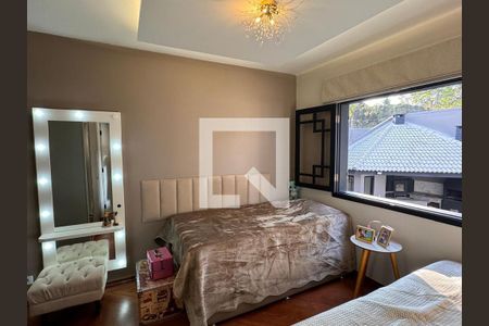 Quarto de casa à venda com 4 quartos, 500m² em Parque dos Principes, São Paulo