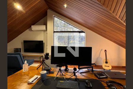 Quarto de casa à venda com 4 quartos, 500m² em Parque dos Principes, São Paulo