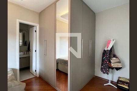 Quarto de casa à venda com 4 quartos, 500m² em Parque dos Principes, São Paulo