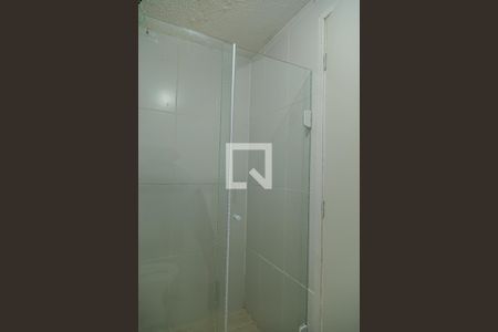 Banheiro de apartamento para alugar com 1 quarto, 20m² em Vila Mira, São Paulo