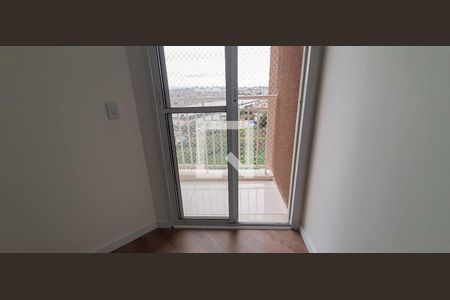 Sacada Sala de apartamento para alugar com 2 quartos, 52m² em Padroeira, Osasco