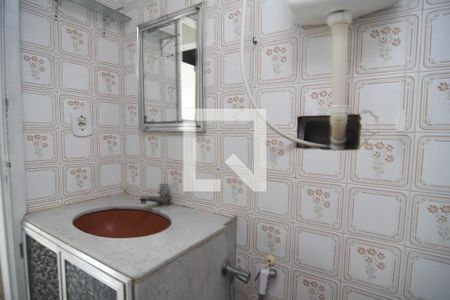 Banheiro de apartamento à venda com 2 quartos, 45m² em Barreto, Niterói