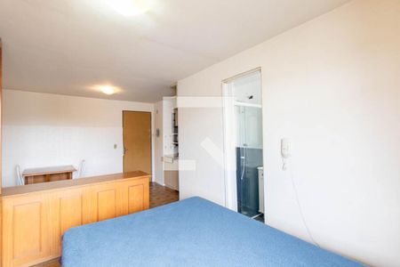 Sala/Cozinha/Quarto de apartamento para alugar com 1 quarto, 30m² em Novo Mundo, Curitiba