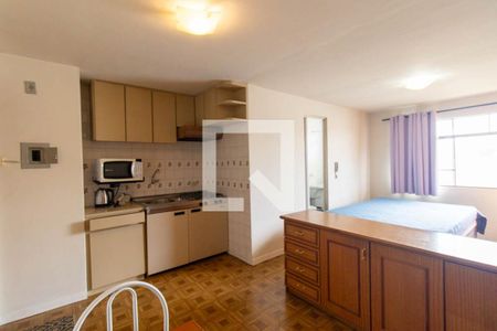 Sala/Cozinha/Quarto de apartamento para alugar com 1 quarto, 30m² em Novo Mundo, Curitiba