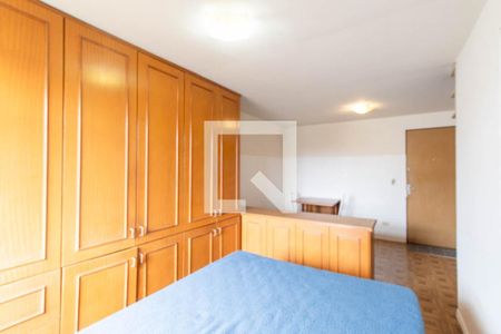 Sala/Cozinha/Quarto de apartamento para alugar com 1 quarto, 30m² em Novo Mundo, Curitiba